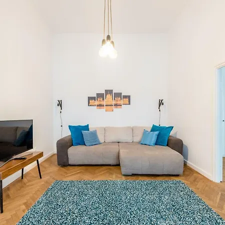 Apartment Oasis - Liberty Square