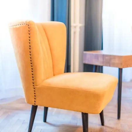 Oasis - Liberty Square Apartment *